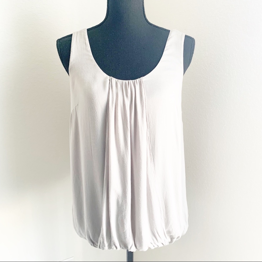 The Loft, Gray tie tank